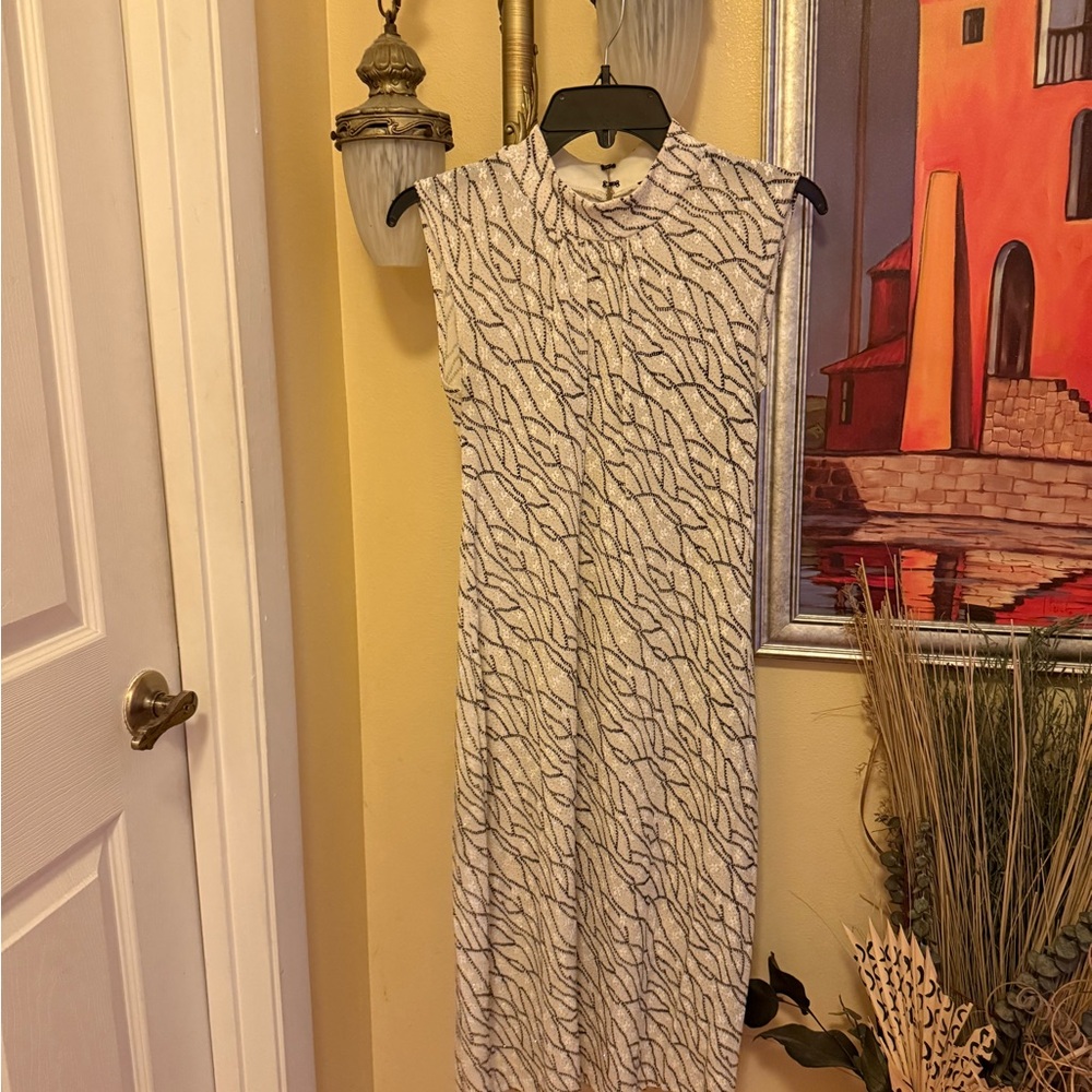 Sleeveless Patterned Maxi Dress